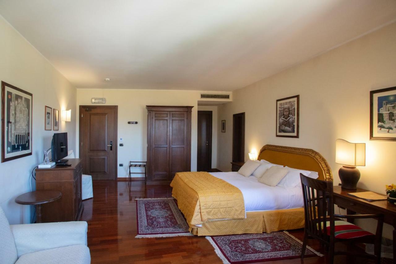 Hotel La Bastiglia à Spello Extérieur photo