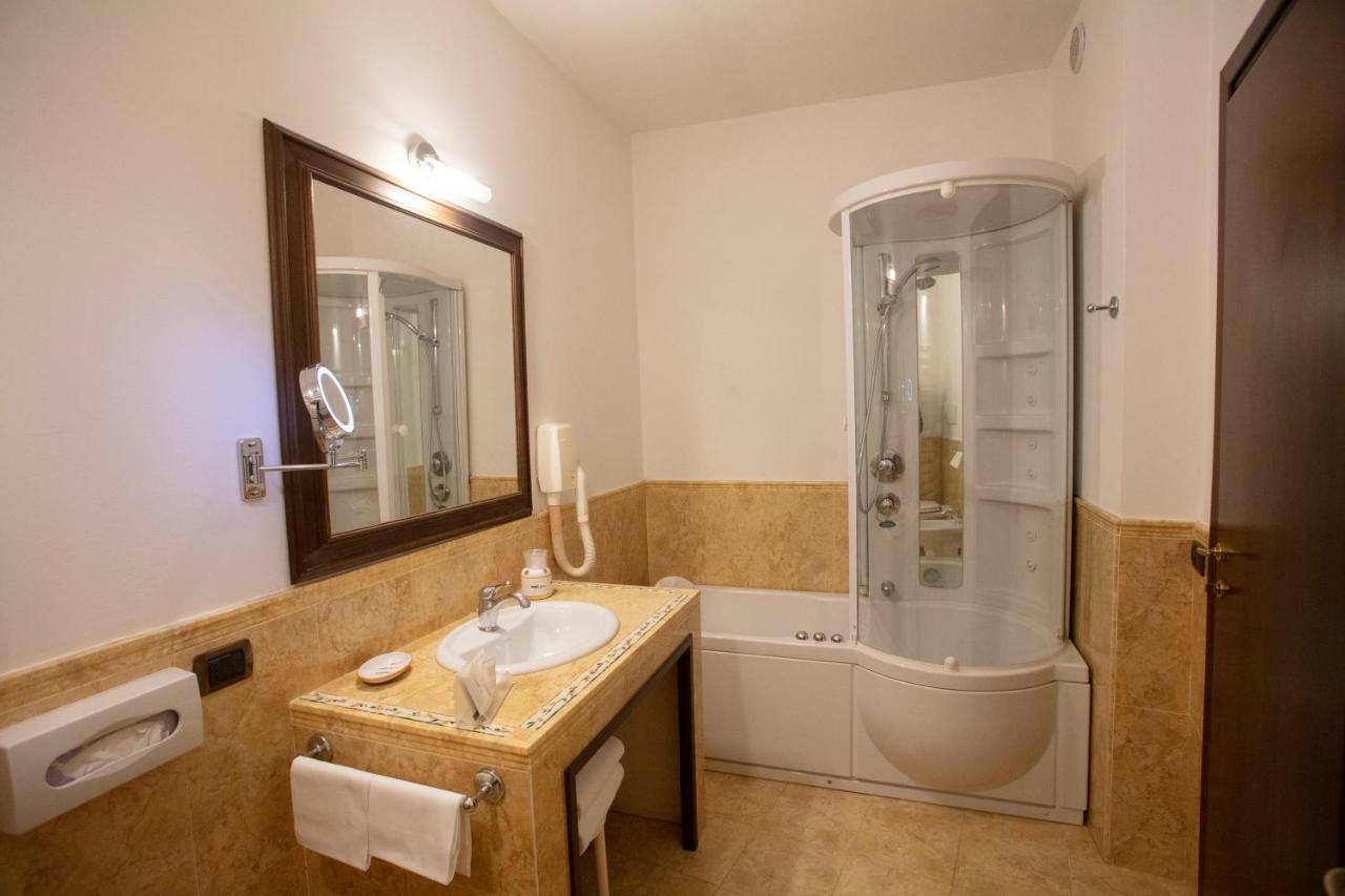Hotel La Bastiglia à Spello Extérieur photo
